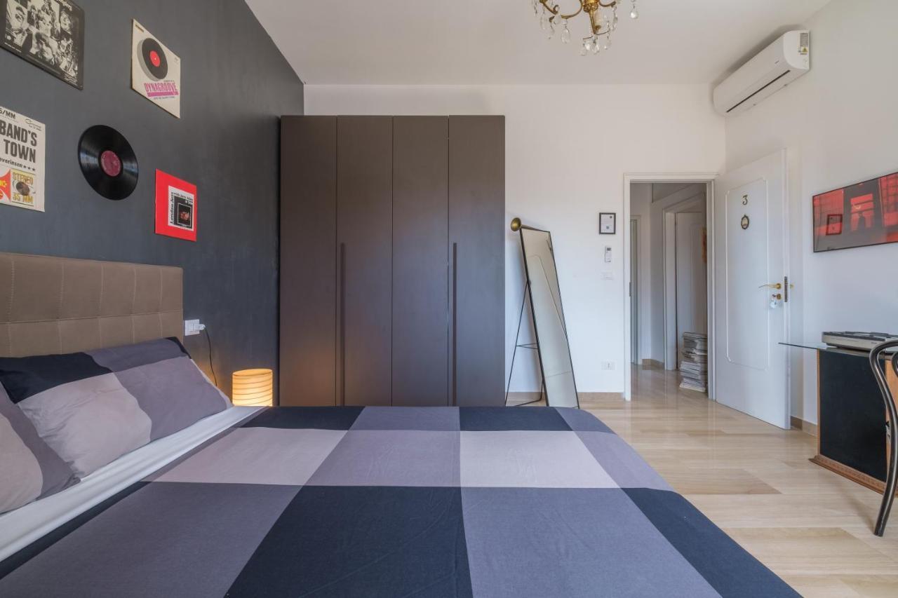 Fabula Rooms 3 Suites With Private Bathroom ボローニャ エクステリア 写真