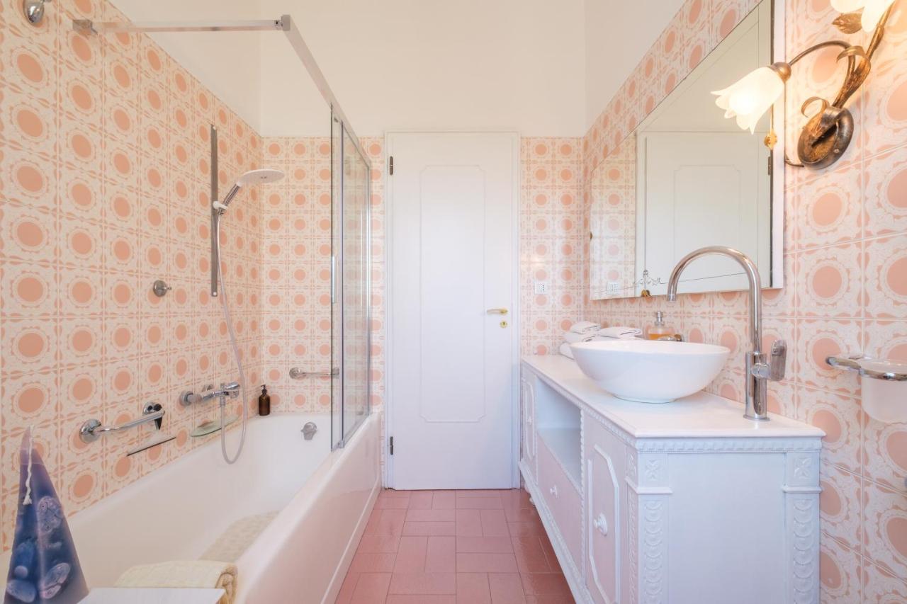 Fabula Rooms 3 Suites With Private Bathroom ボローニャ エクステリア 写真