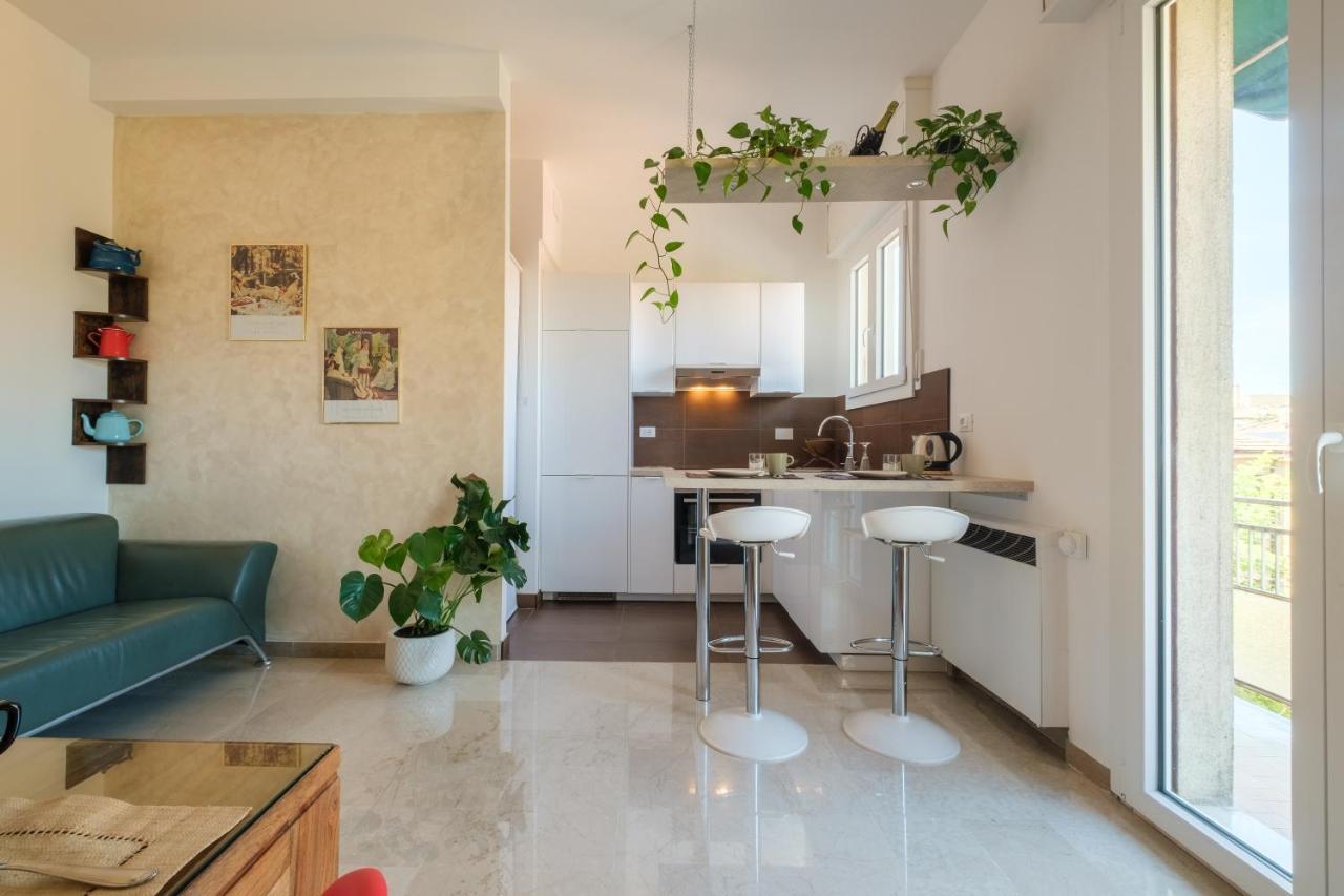 Fabula Rooms 3 Suites With Private Bathroom ボローニャ エクステリア 写真